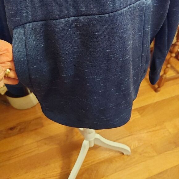 Under Armour women's hoodie sweatshirt size SM/P/CH - Picture 3 of 7